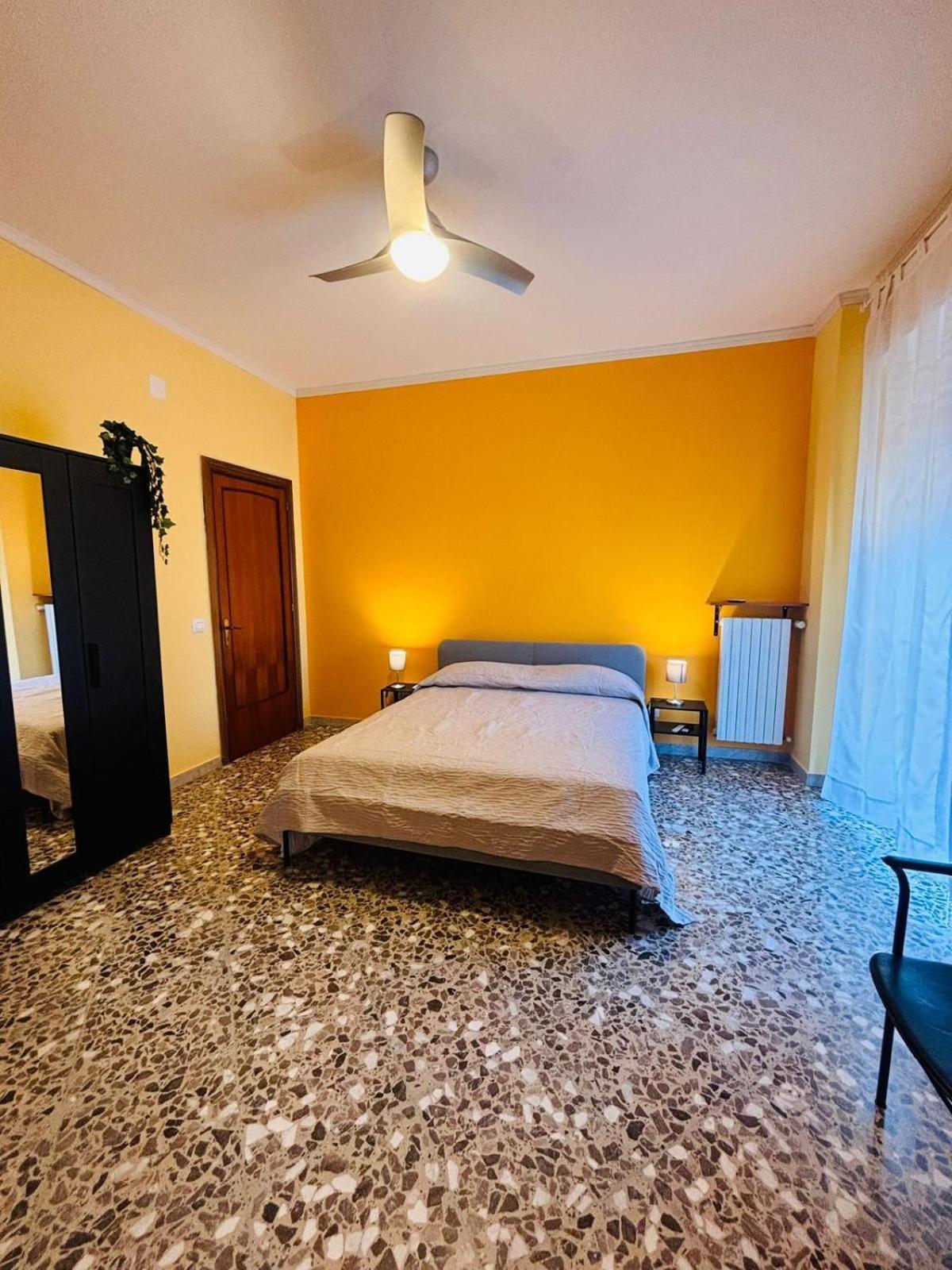 Matthias Central Rooms And Accomodation Bari Zewnętrze zdjęcie