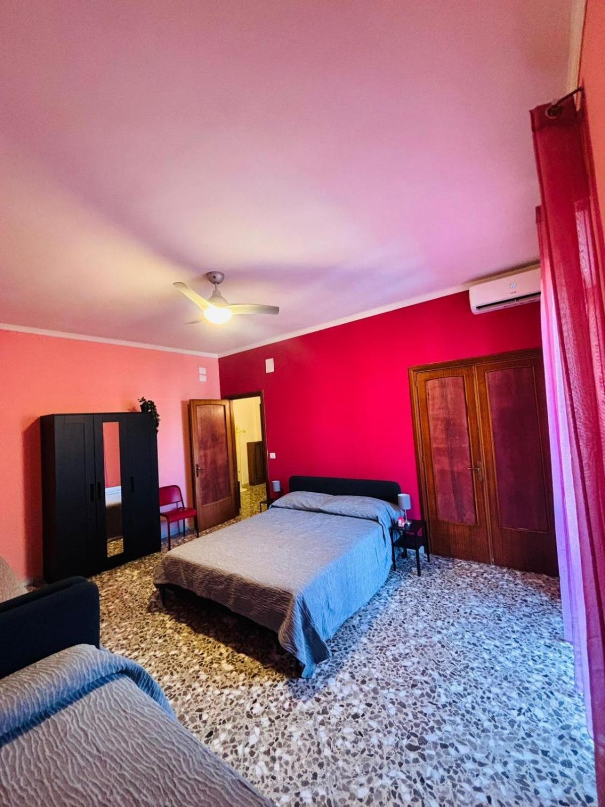 Matthias Central Rooms And Accomodation Bari Zewnętrze zdjęcie