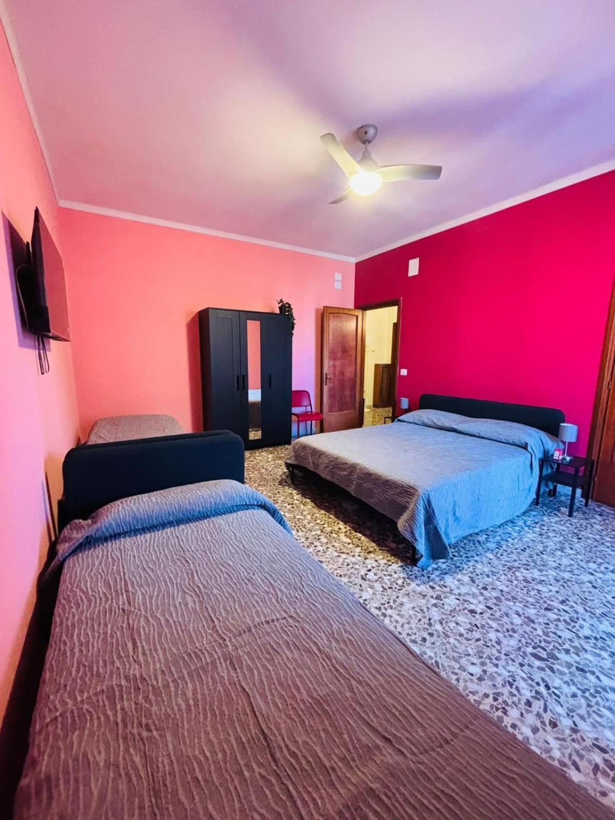 Matthias Central Rooms And Accomodation Bari Zewnętrze zdjęcie