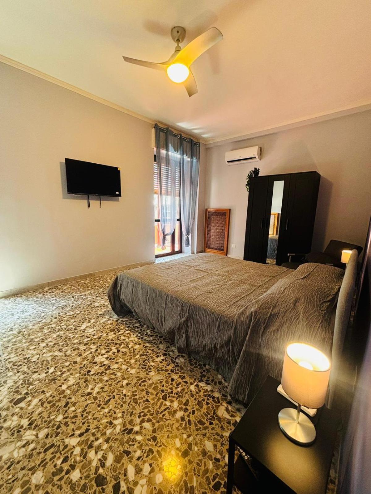 Matthias Central Rooms And Accomodation Bari Zewnętrze zdjęcie